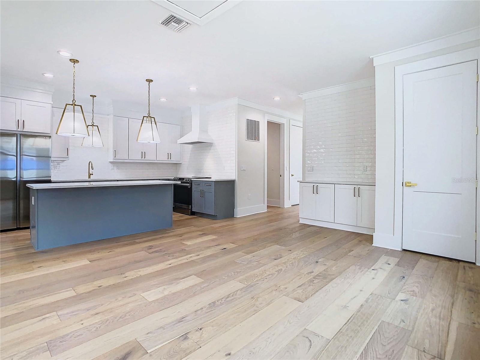 Image 19 of 73 For 2345 Bahia Vista Street