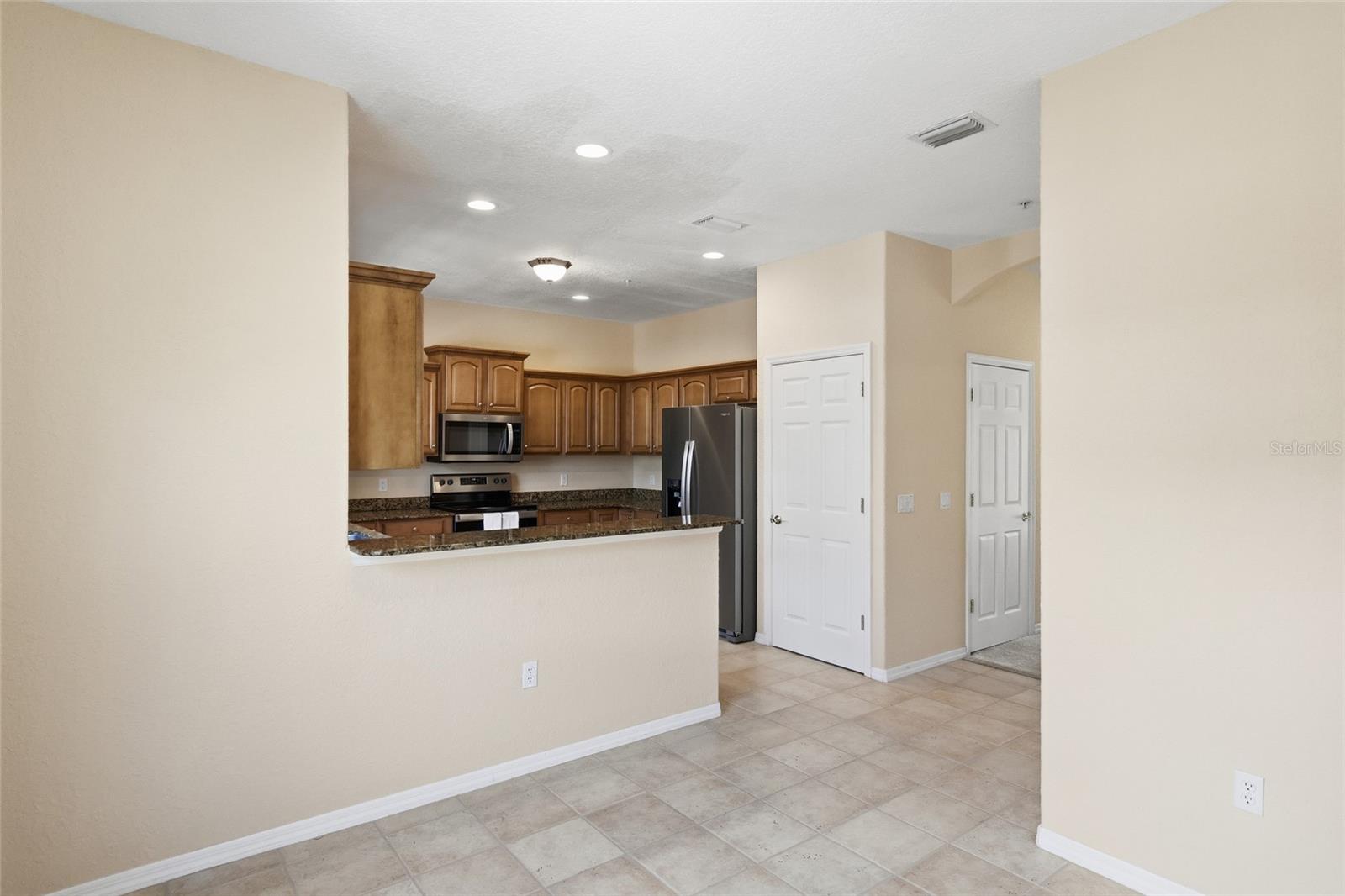 Image 18 of 58 For 1015 34th Drive W