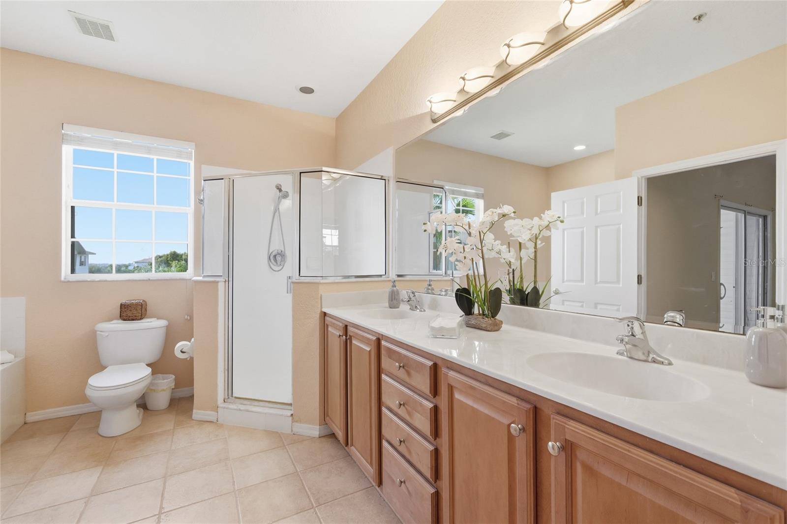 Image 22 of 58 For 1015 34th Drive W