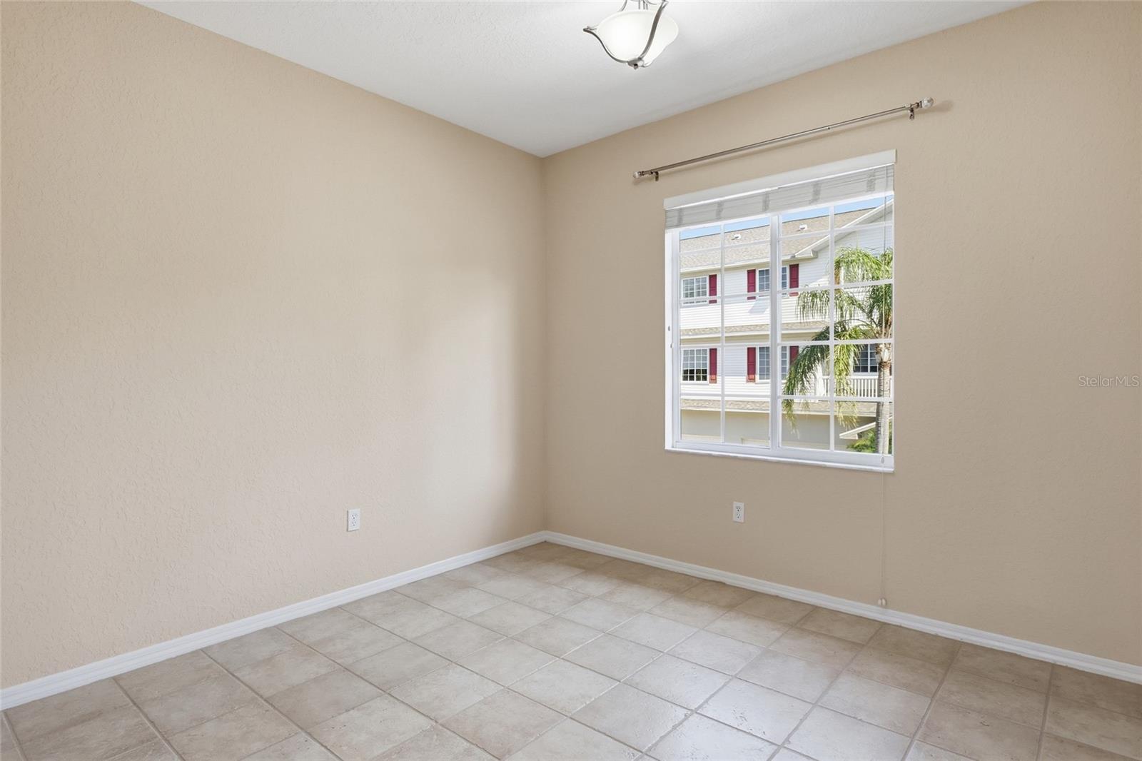 Image 31 of 58 For 1015 34th Drive W