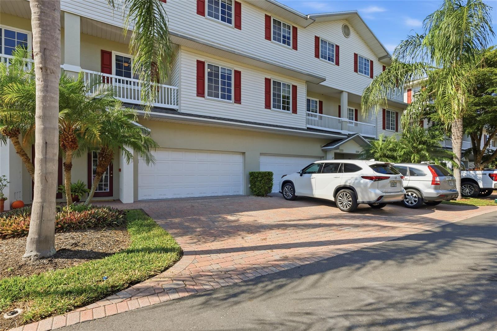 Image 4 of 58 For 1015 34th Drive W