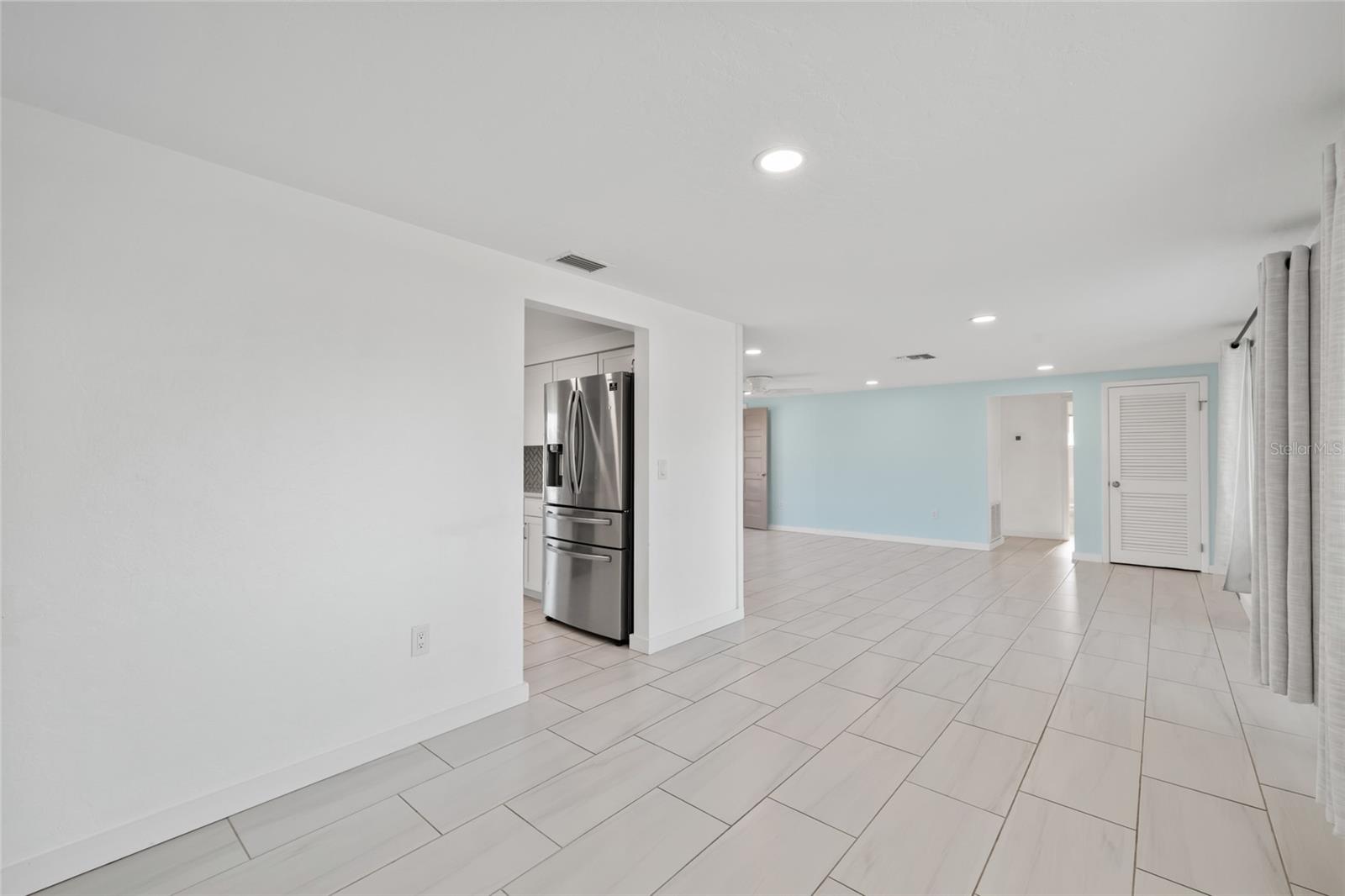 Image 10 of 31 For 2430 Post Road