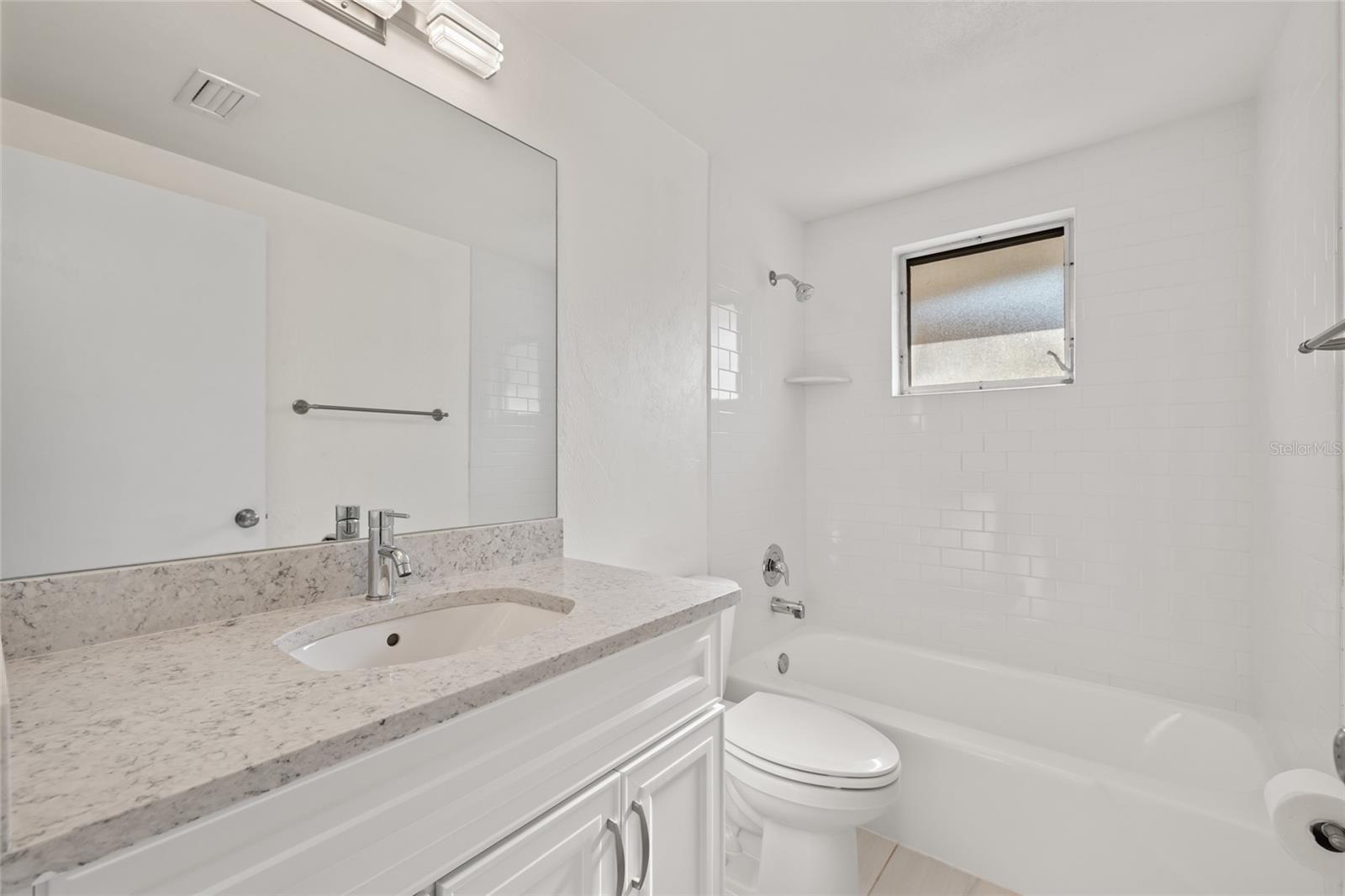 Image 24 of 31 For 2430 Post Road