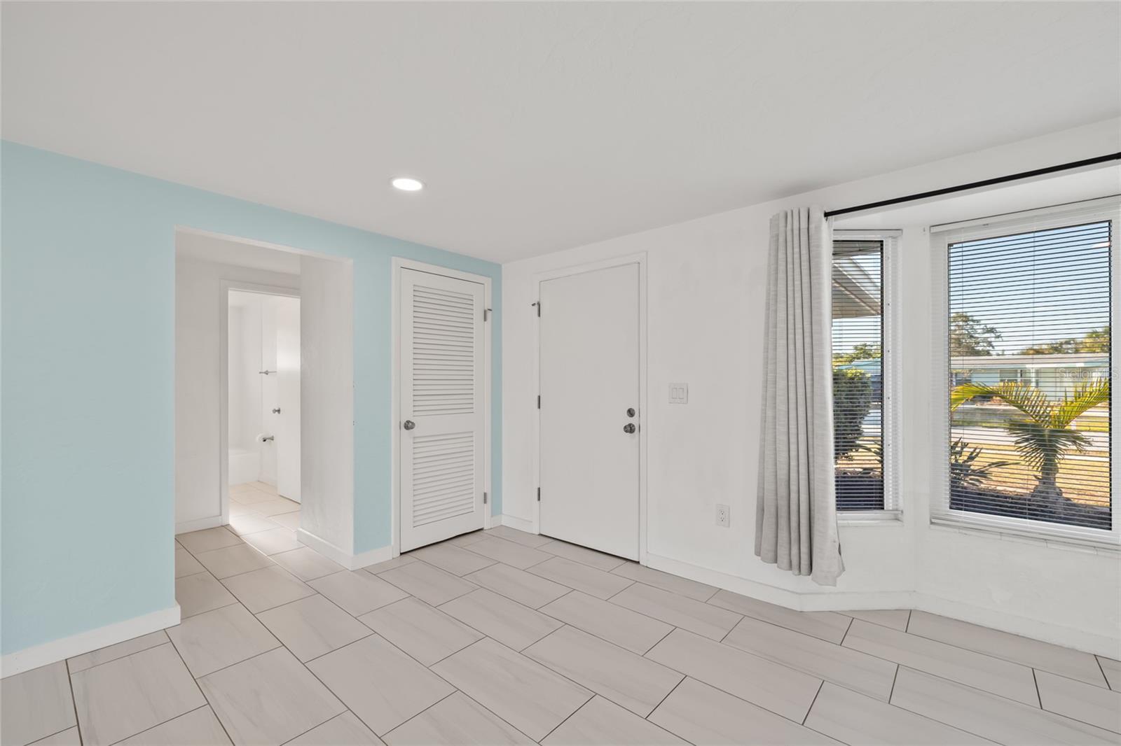 Image 5 of 31 For 2430 Post Road