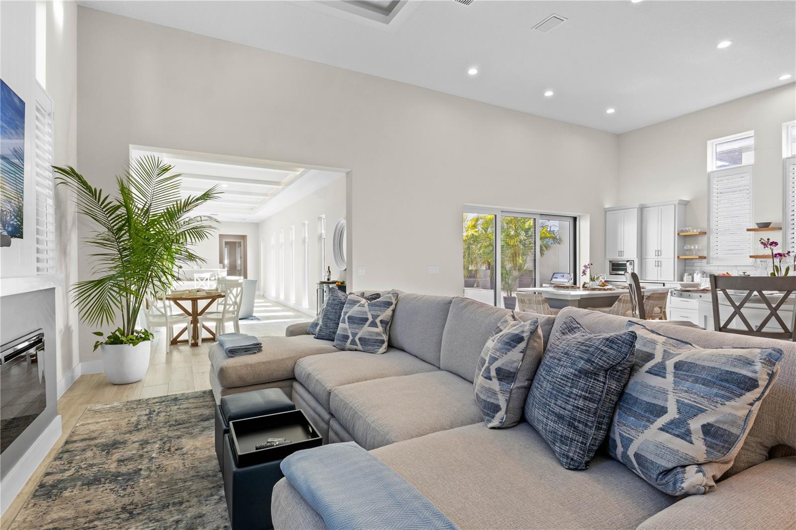 Image 17 of 50 For 5910 Red Mangrove Lane