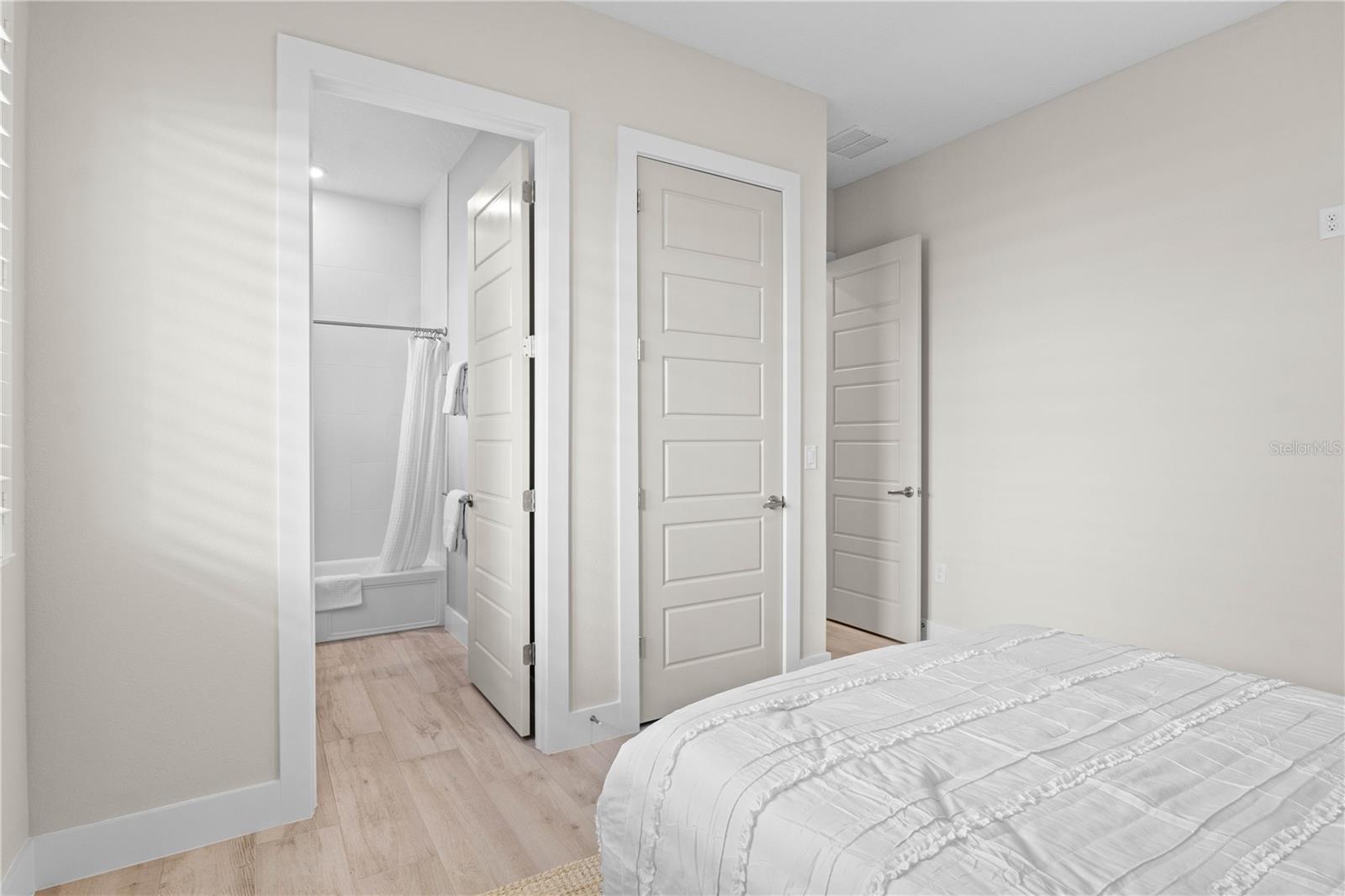 Image 36 of 50 For 5910 Red Mangrove Lane