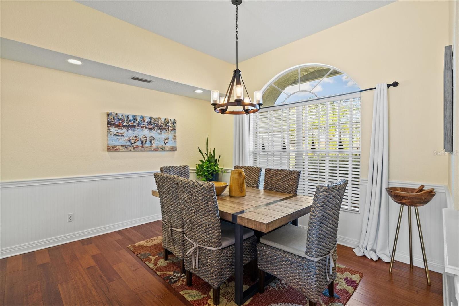 Image 13 of 72 For 439 Lake Of The Woods Drive