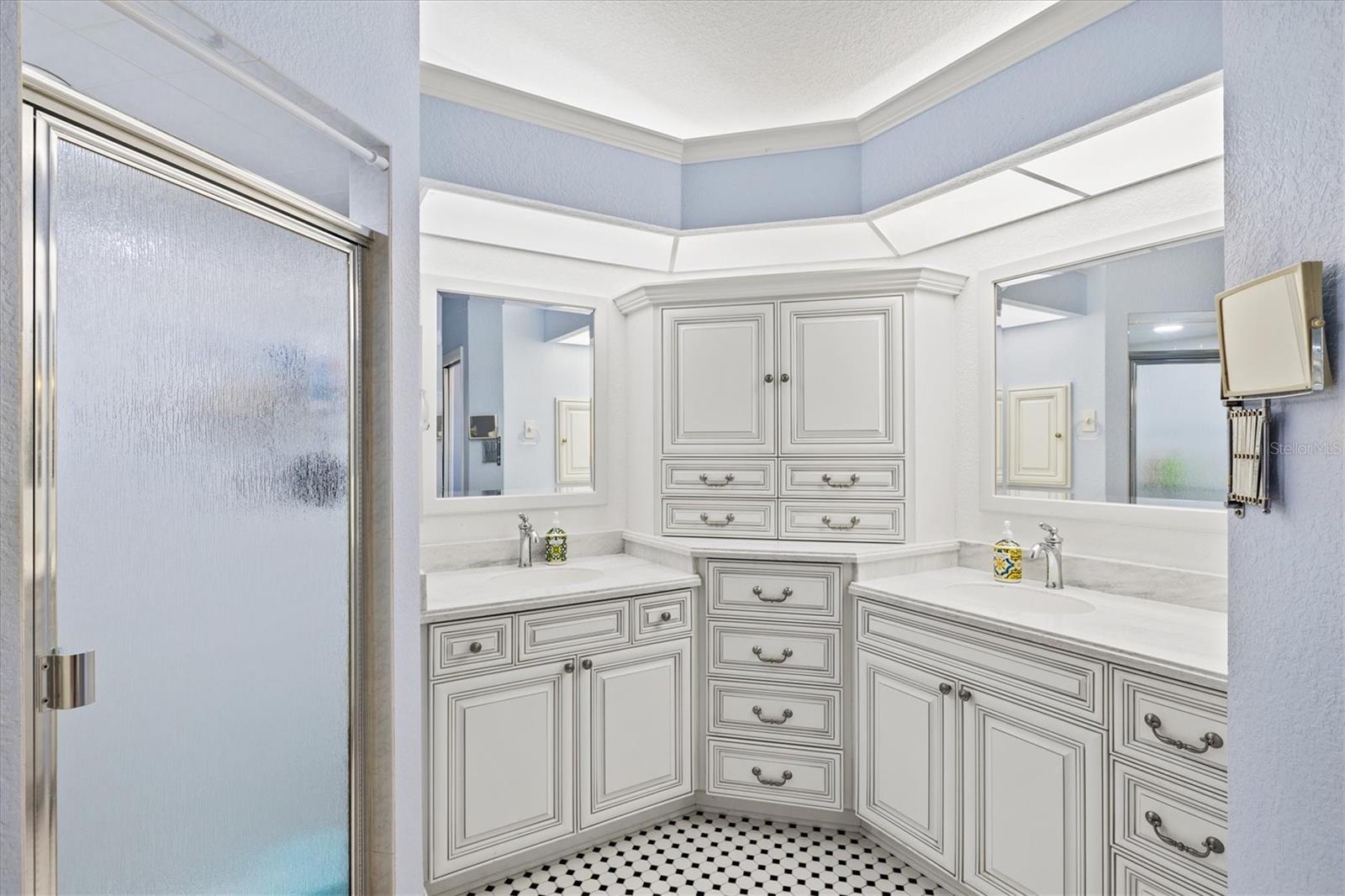 Image 30 of 72 For 439 Lake Of The Woods Drive