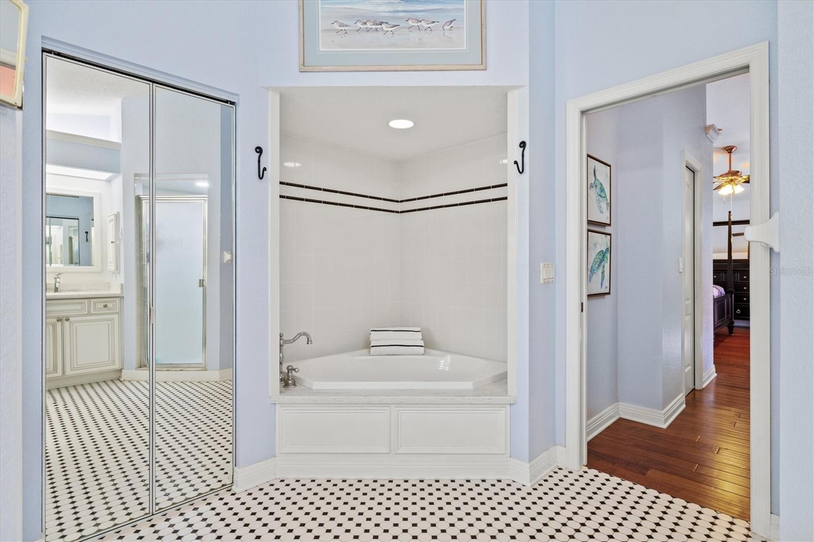 Image 31 of 72 For 439 Lake Of The Woods Drive