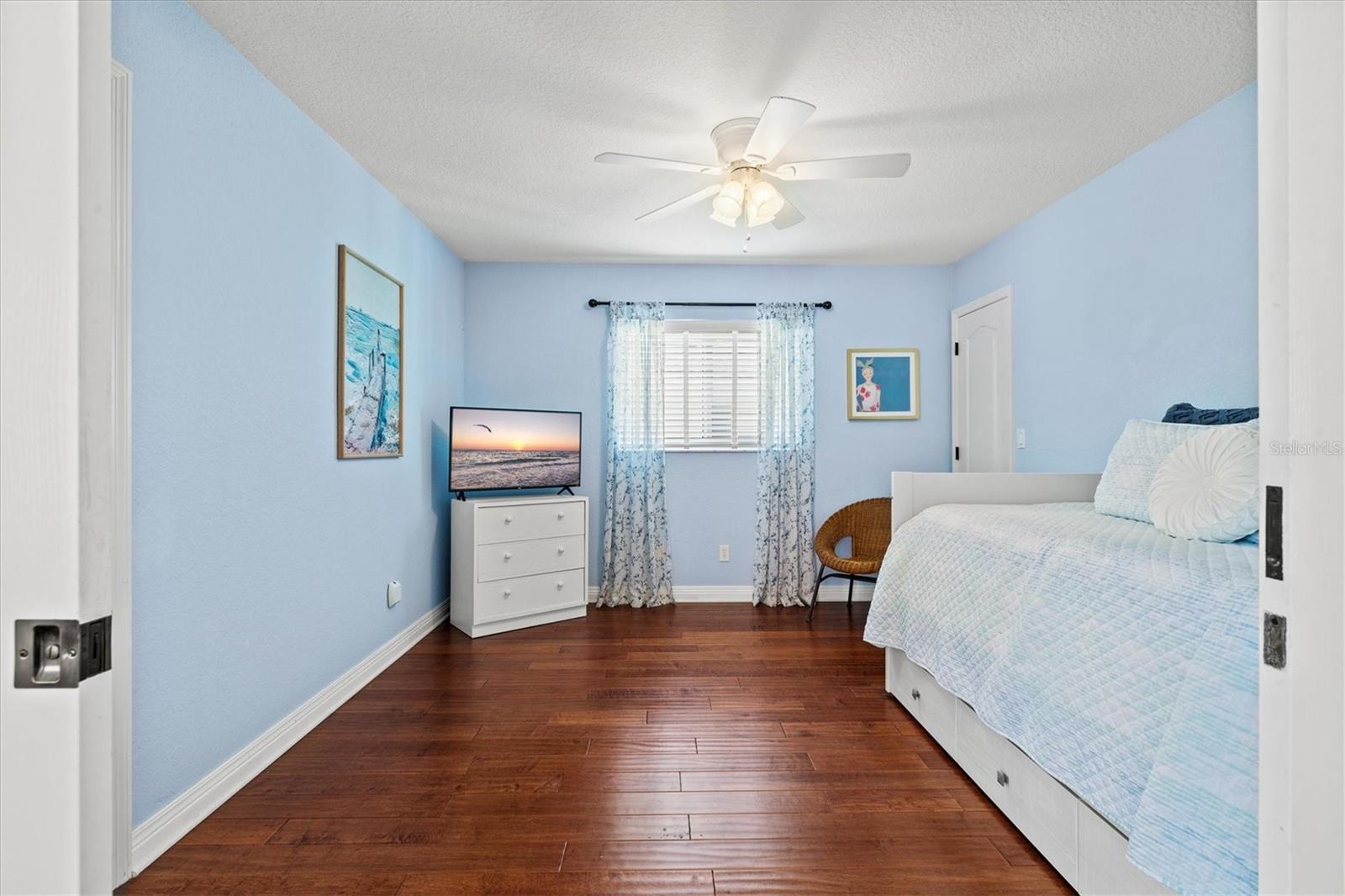 Image 32 of 72 For 439 Lake Of The Woods Drive