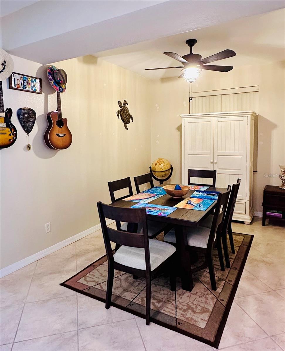 Image 11 of 43 For 2002 Bal Harbor Boulevard 912