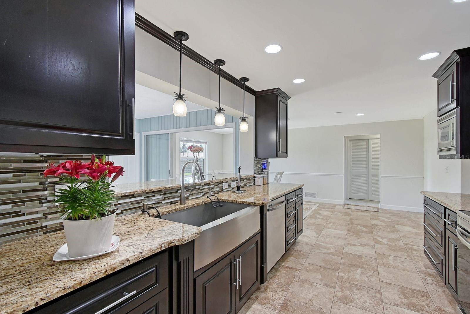 Image 11 of 49 For 2434 Carlisle Place