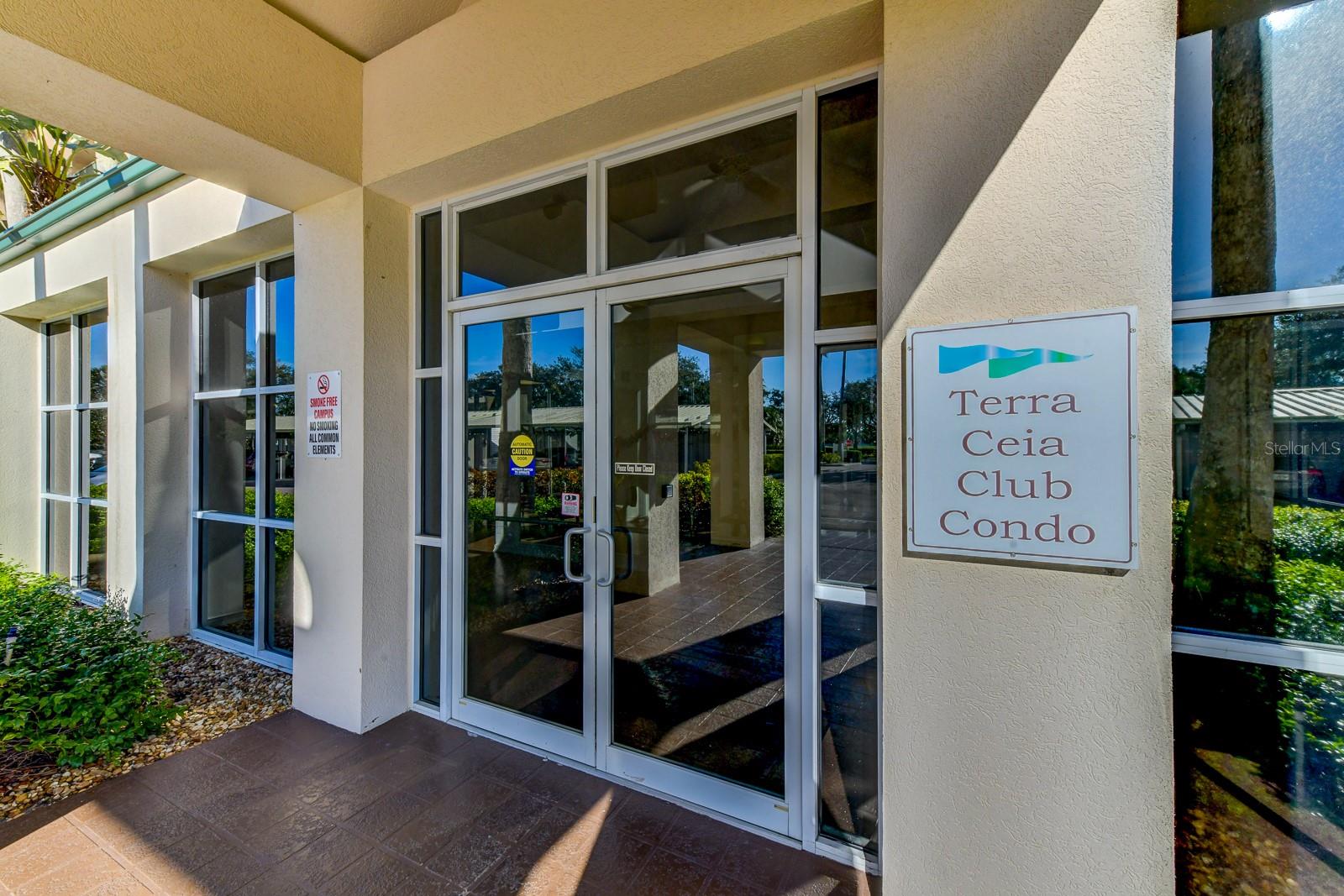 Image 21 of 41 For 2320 Terra Ceia Bay Boulevard 811