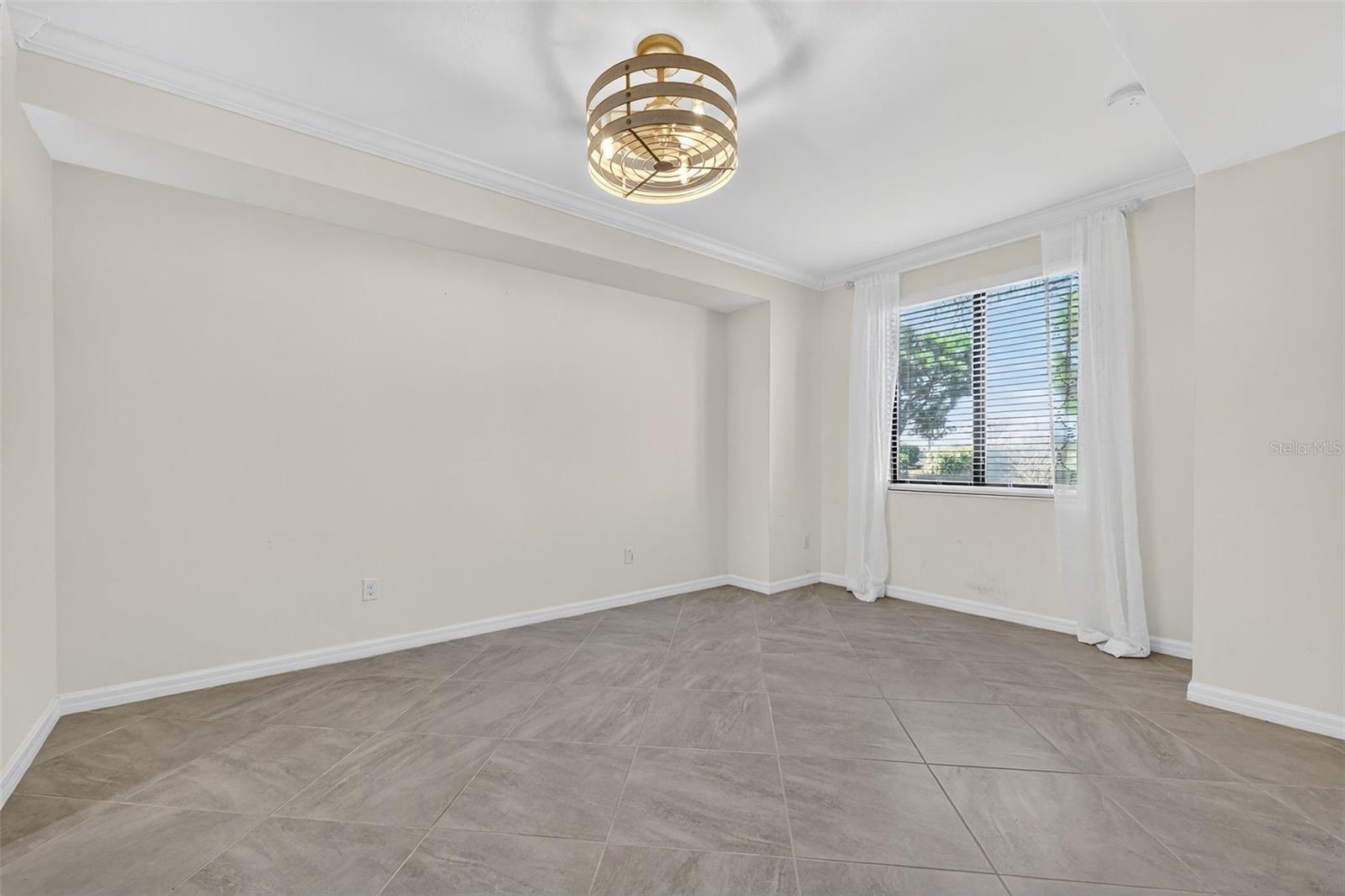 Image 21 of 44 For 5720 Palmer Circle 102