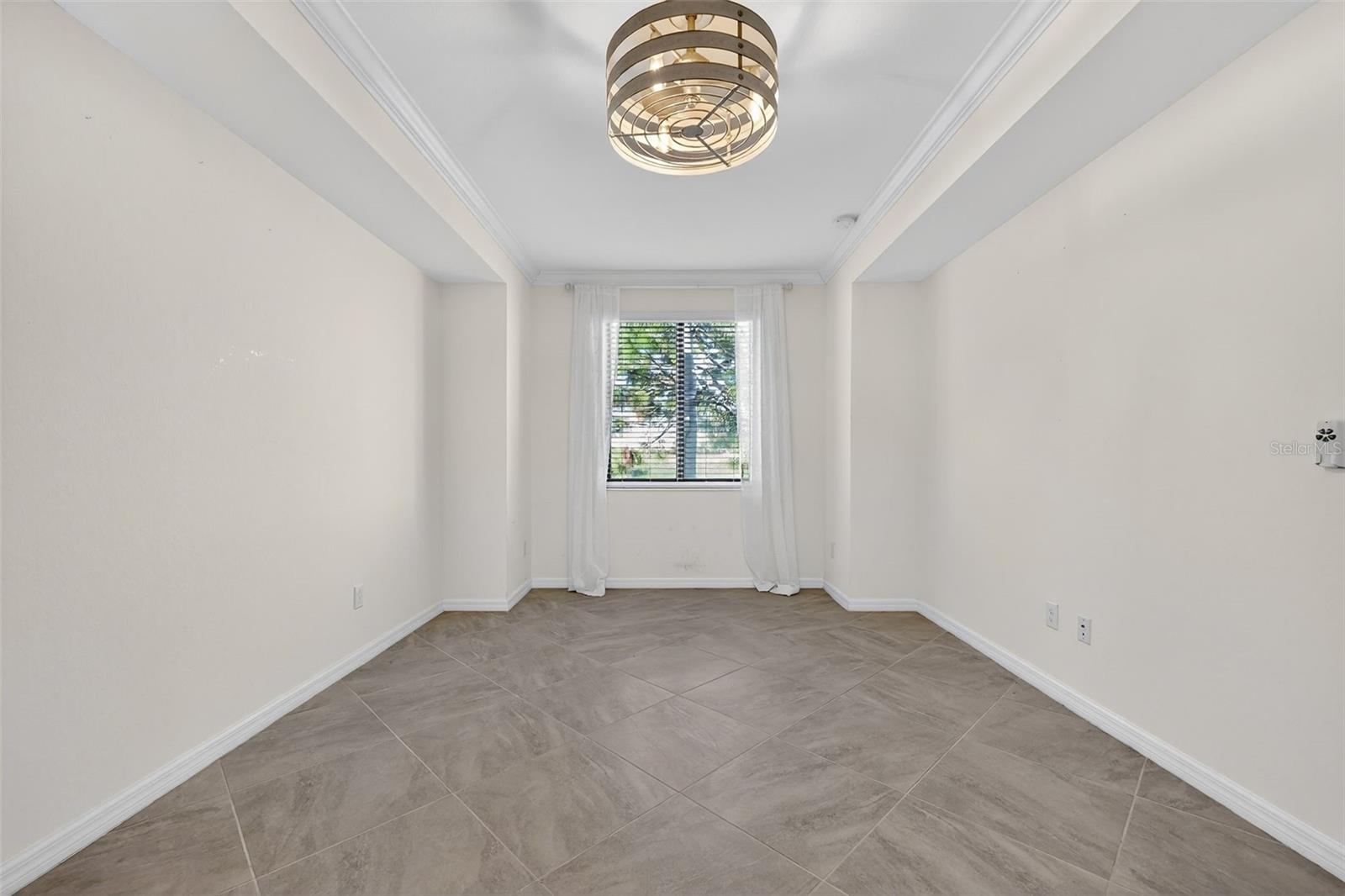 Image 22 of 44 For 5720 Palmer Circle 102