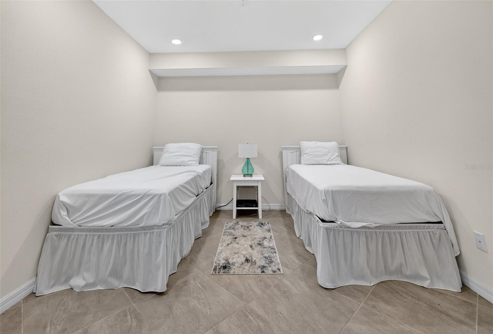 Image 27 of 44 For 5720 Palmer Circle 102