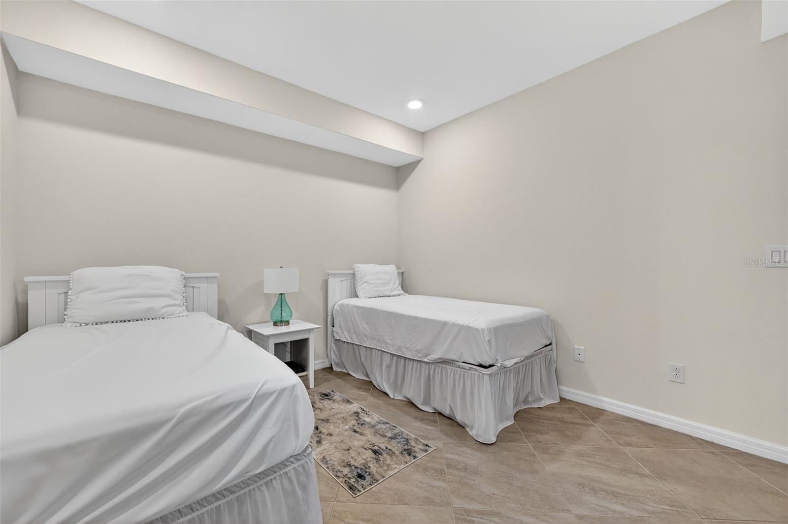 Image 29 of 44 For 5720 Palmer Circle 102