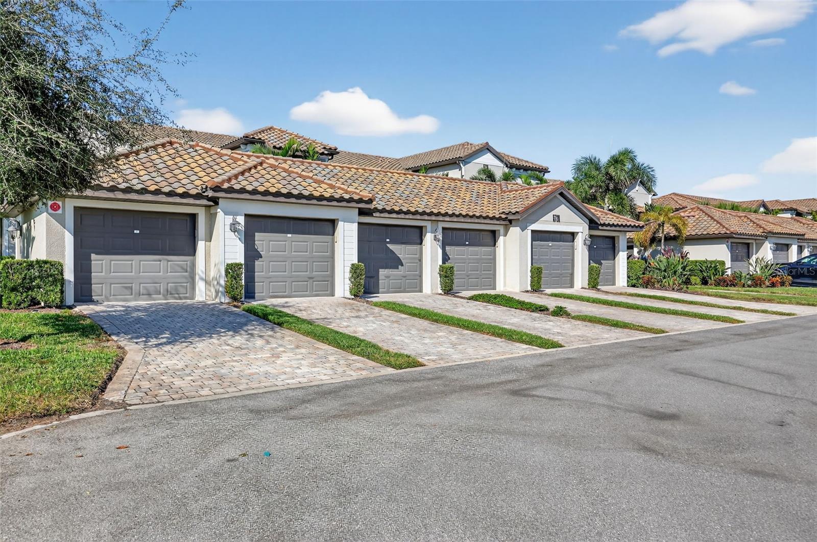 Image 4 of 44 For 5720 Palmer Circle 102