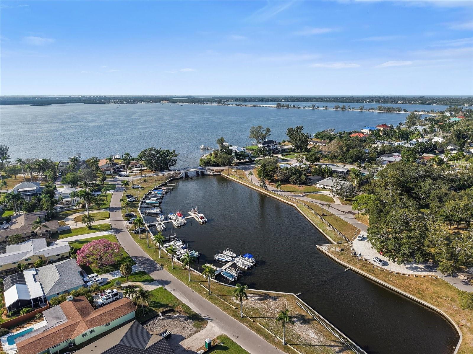 Image 19 of 23 For 2308 Palma Sola Boulevard