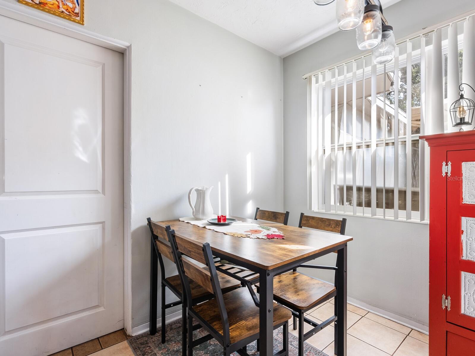 Image 9 of 39 For 1907 Harvard Avenue