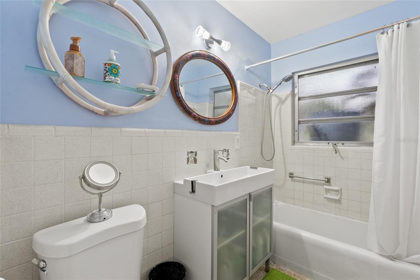 Image 20 of 30 For 2207 Hickory Avenue