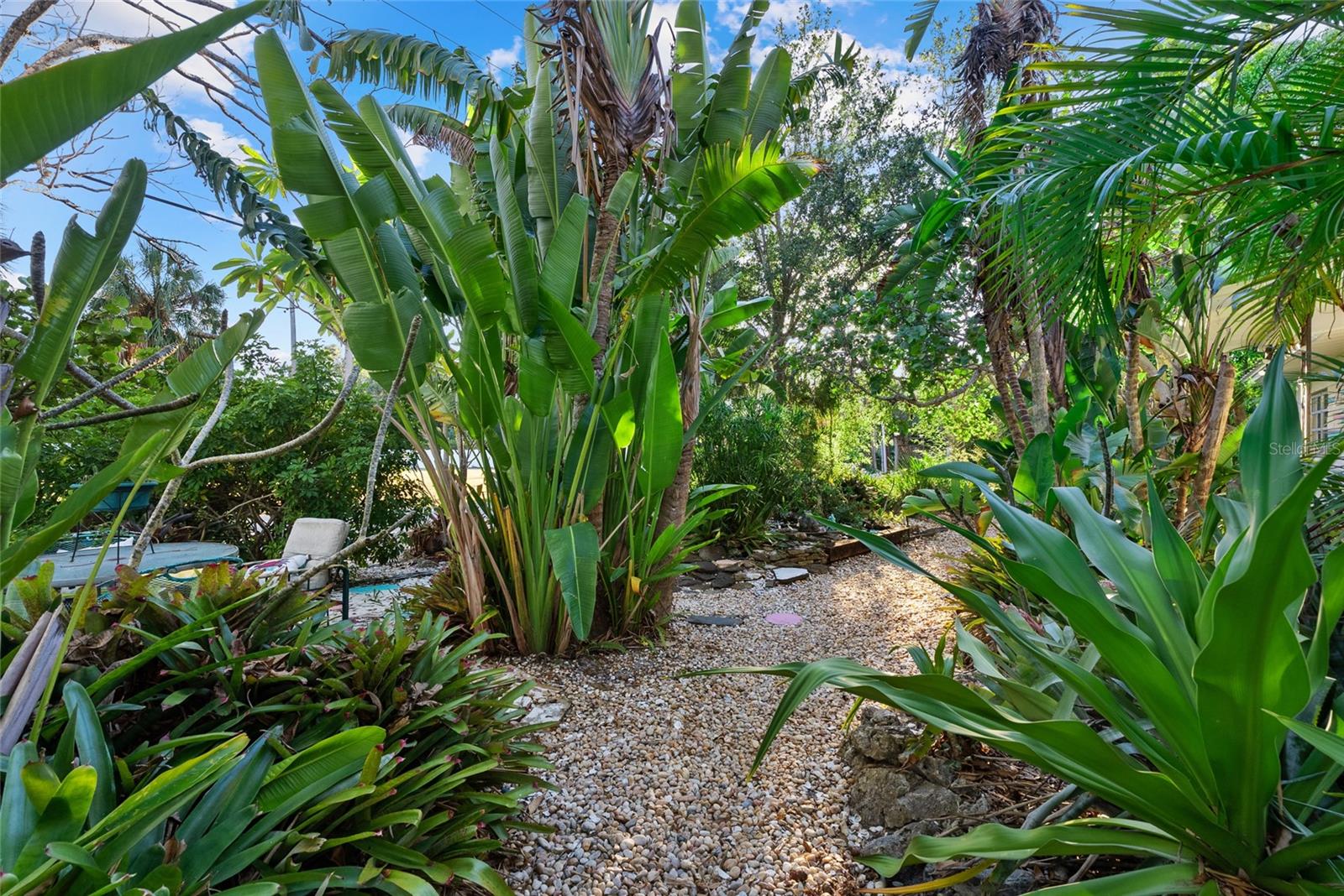 Image 22 of 30 For 2207 Hickory Avenue