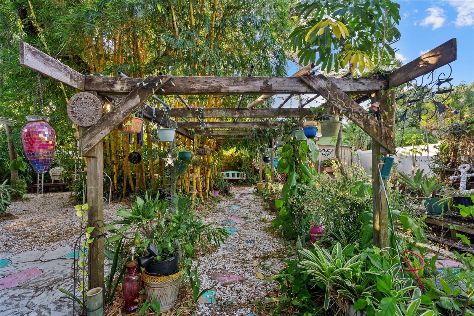 Image 27 of 30 For 2207 Hickory Avenue