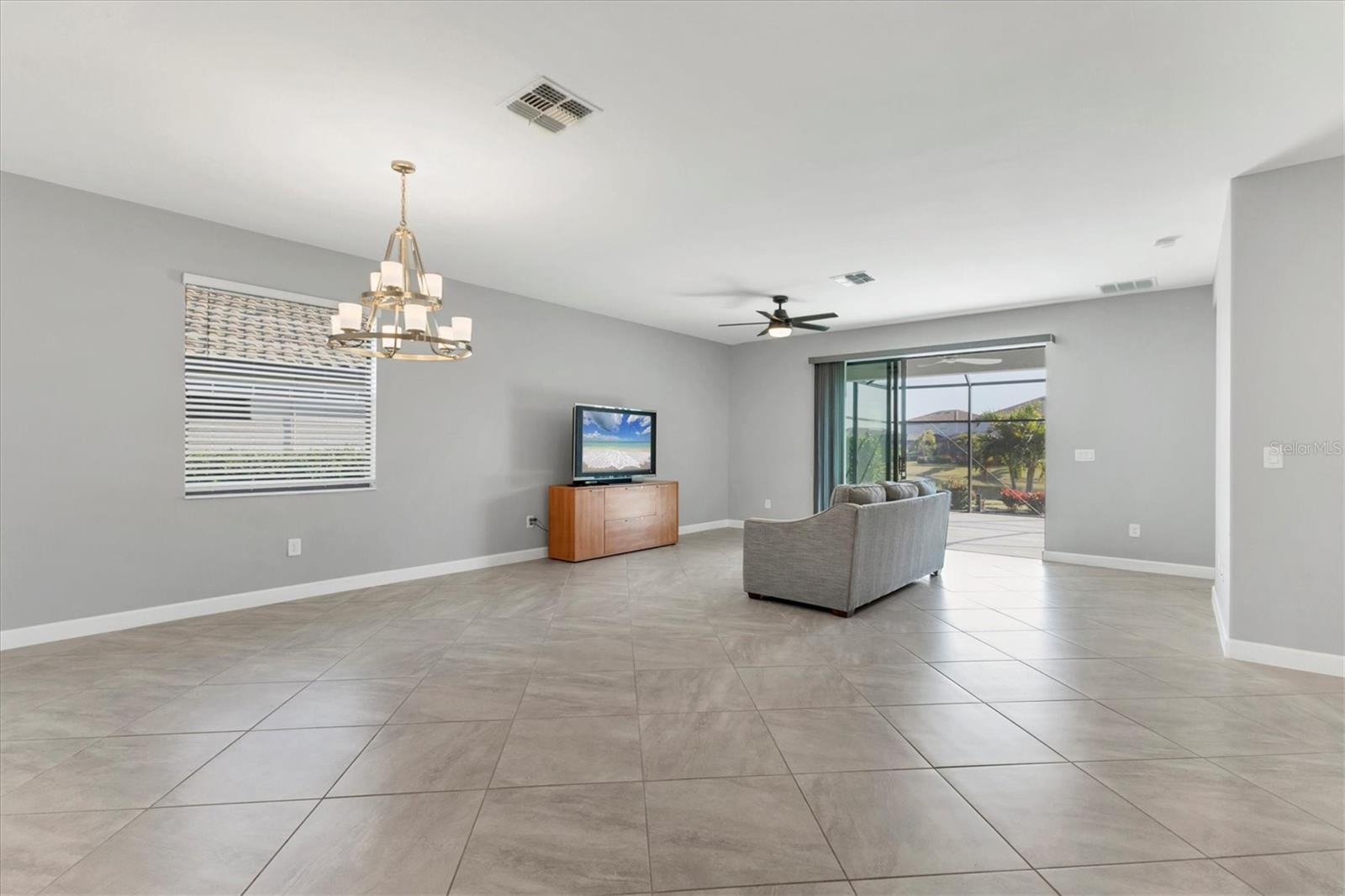 Image 14 of 75 For 5129 Marina Basin Court