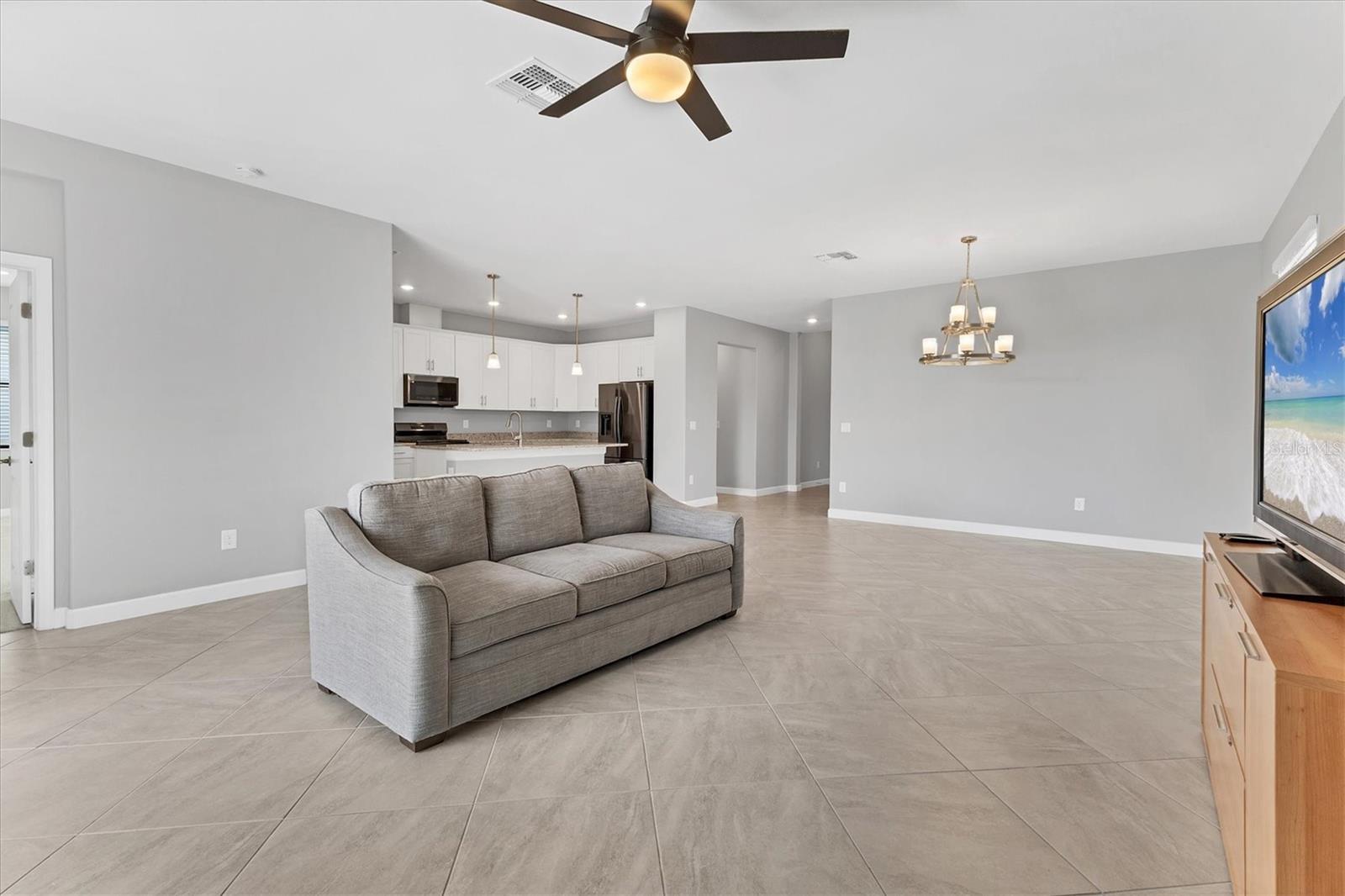 Image 7 of 75 For 5129 Marina Basin Court