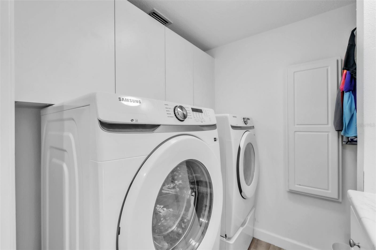 Image 17 of 59 For 513 71st Street