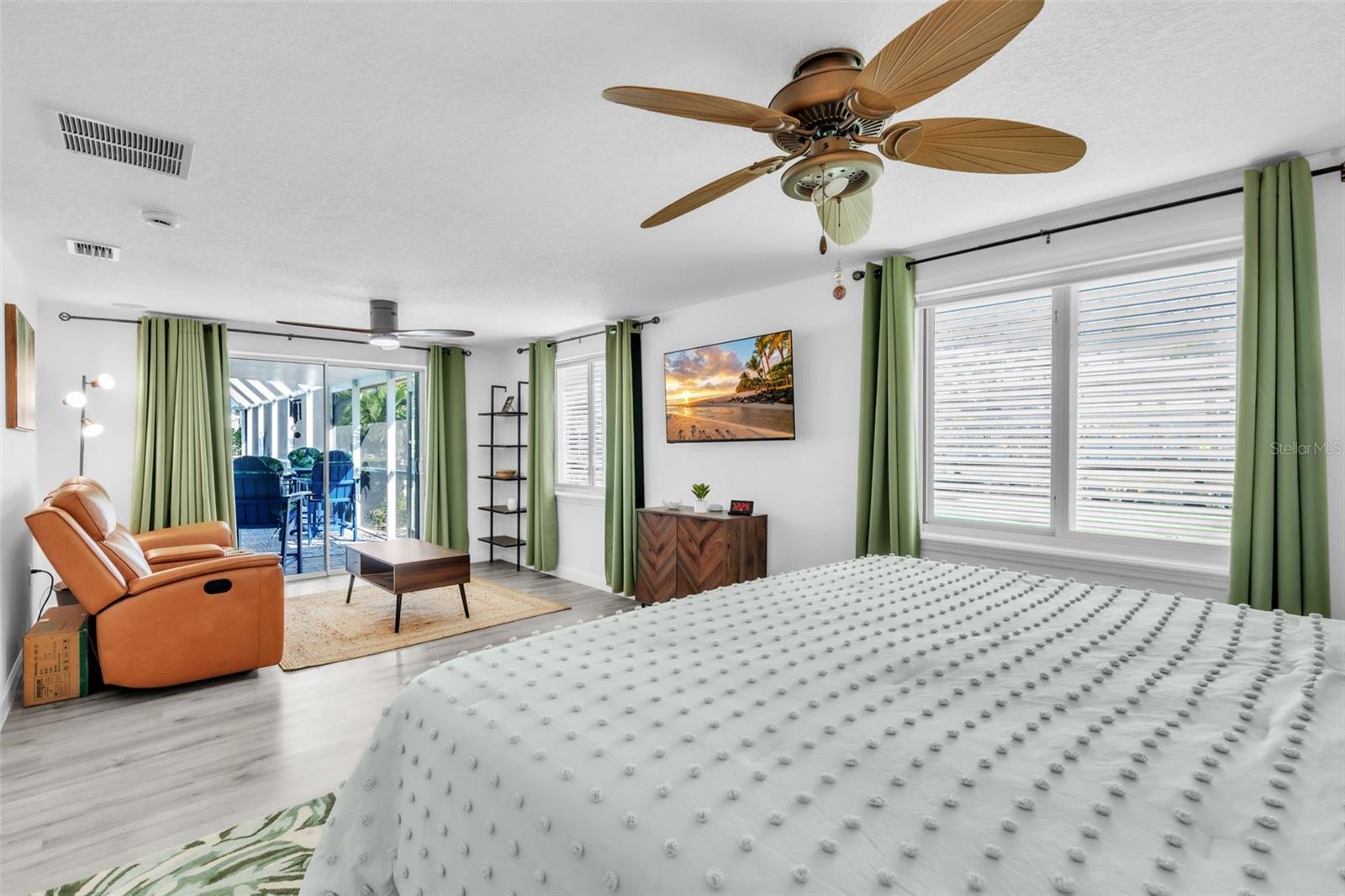 Image 19 of 59 For 513 71st Street