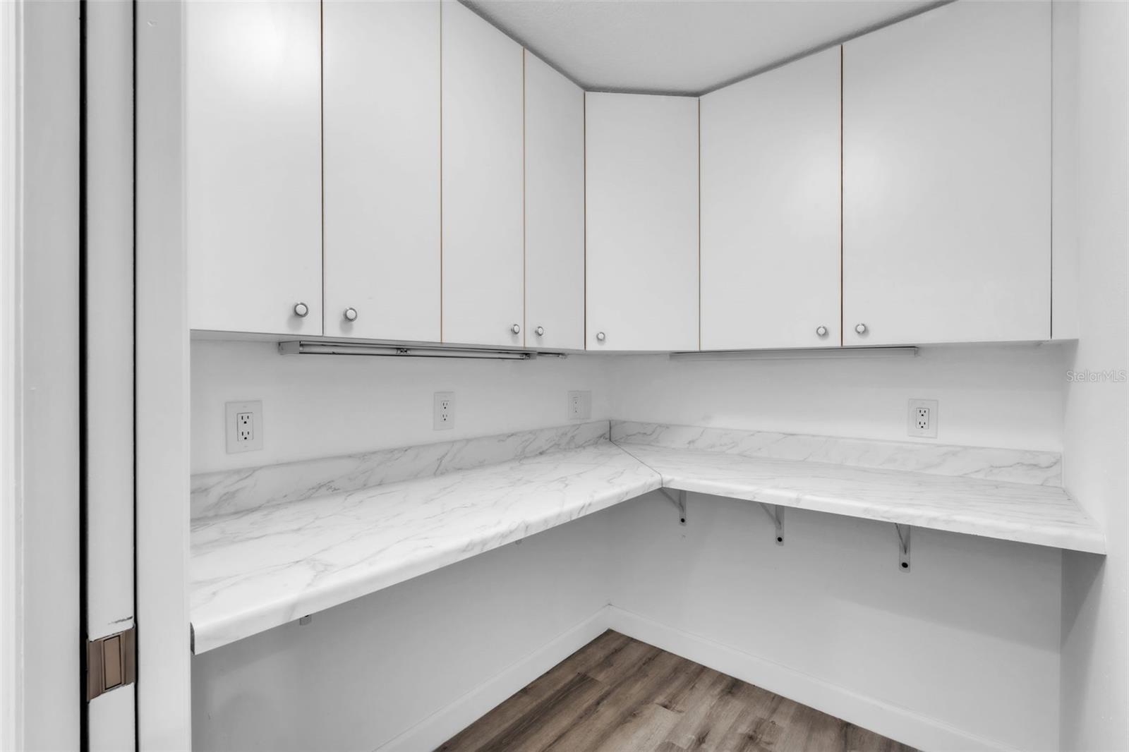 Image 26 of 59 For 513 71st Street