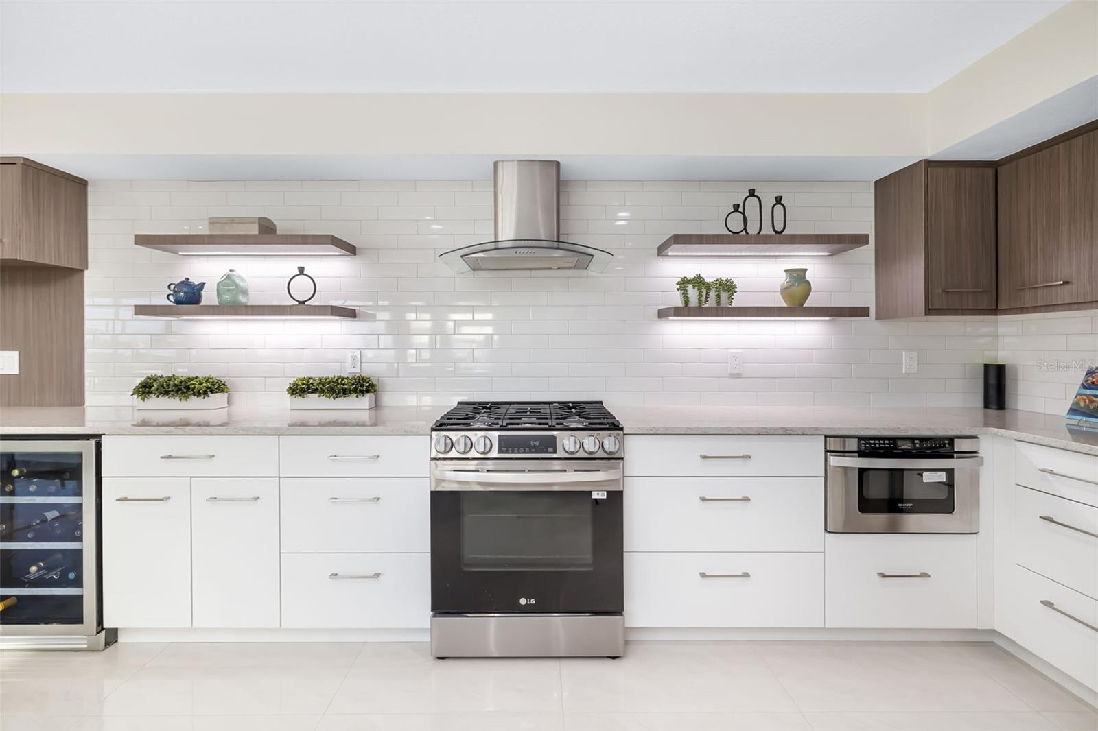 Image 16 of 95 For 480 Cleveland Drive