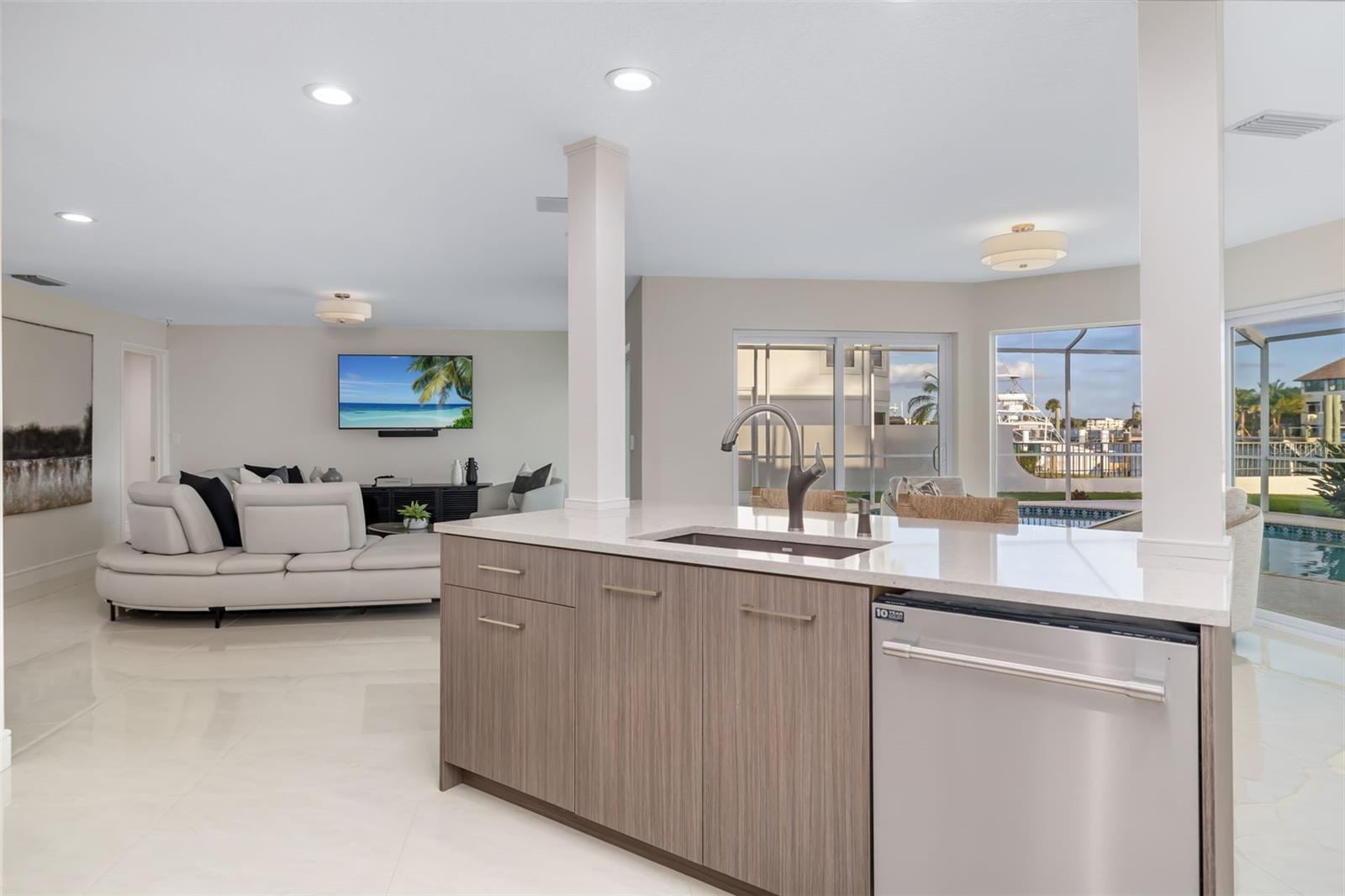 Image 18 of 95 For 480 Cleveland Drive