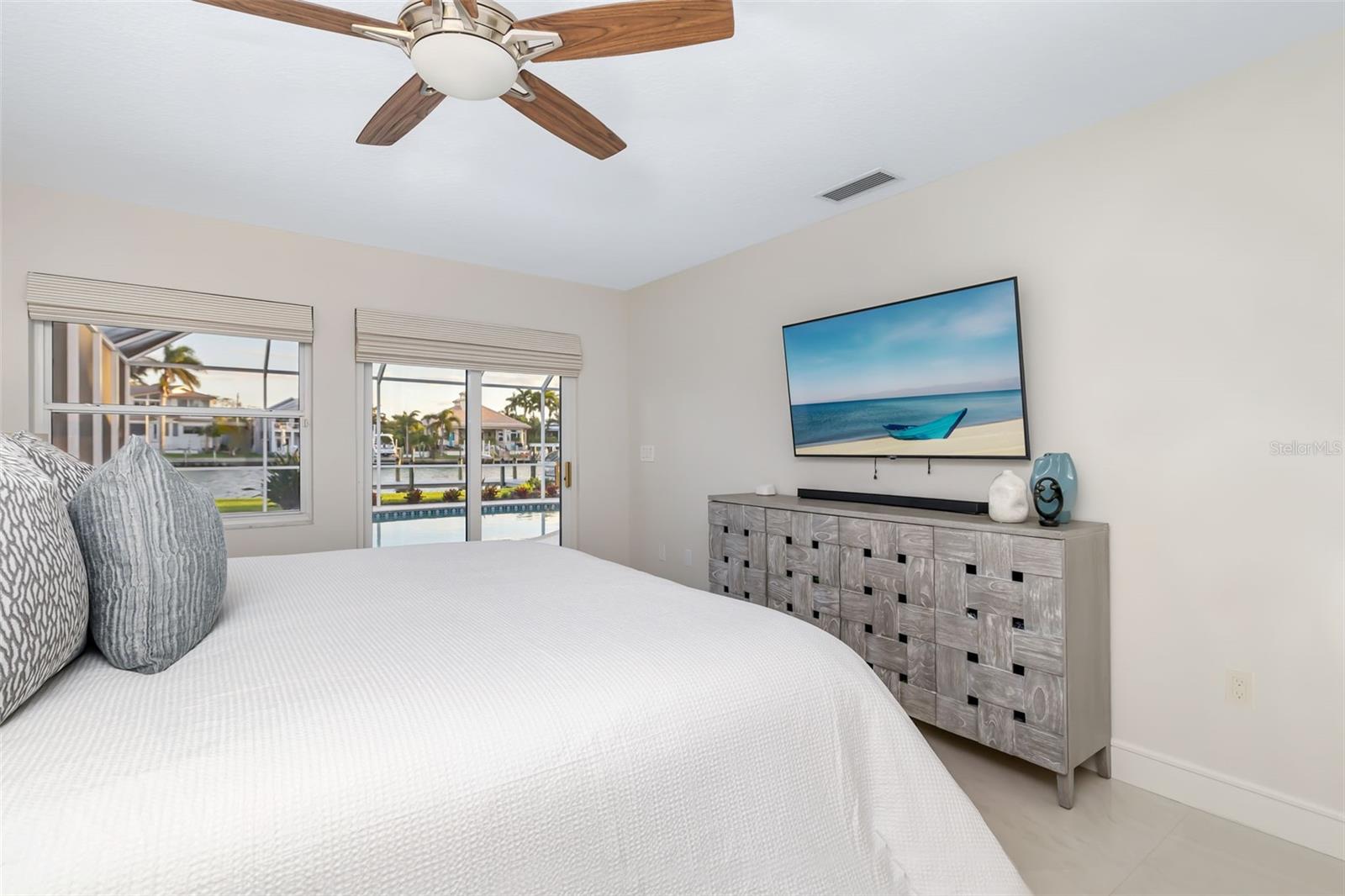 Image 34 of 95 For 480 Cleveland Drive