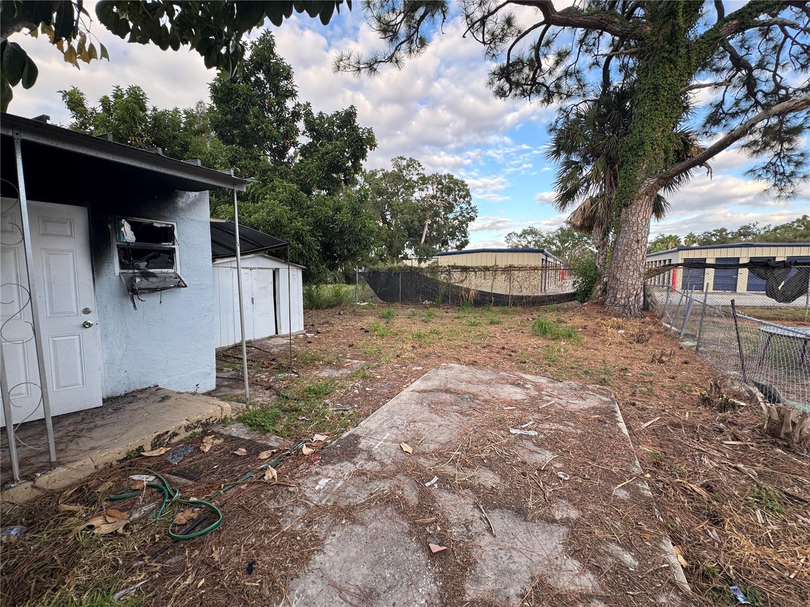 Image 3 of 3 For 521 23rd Street E