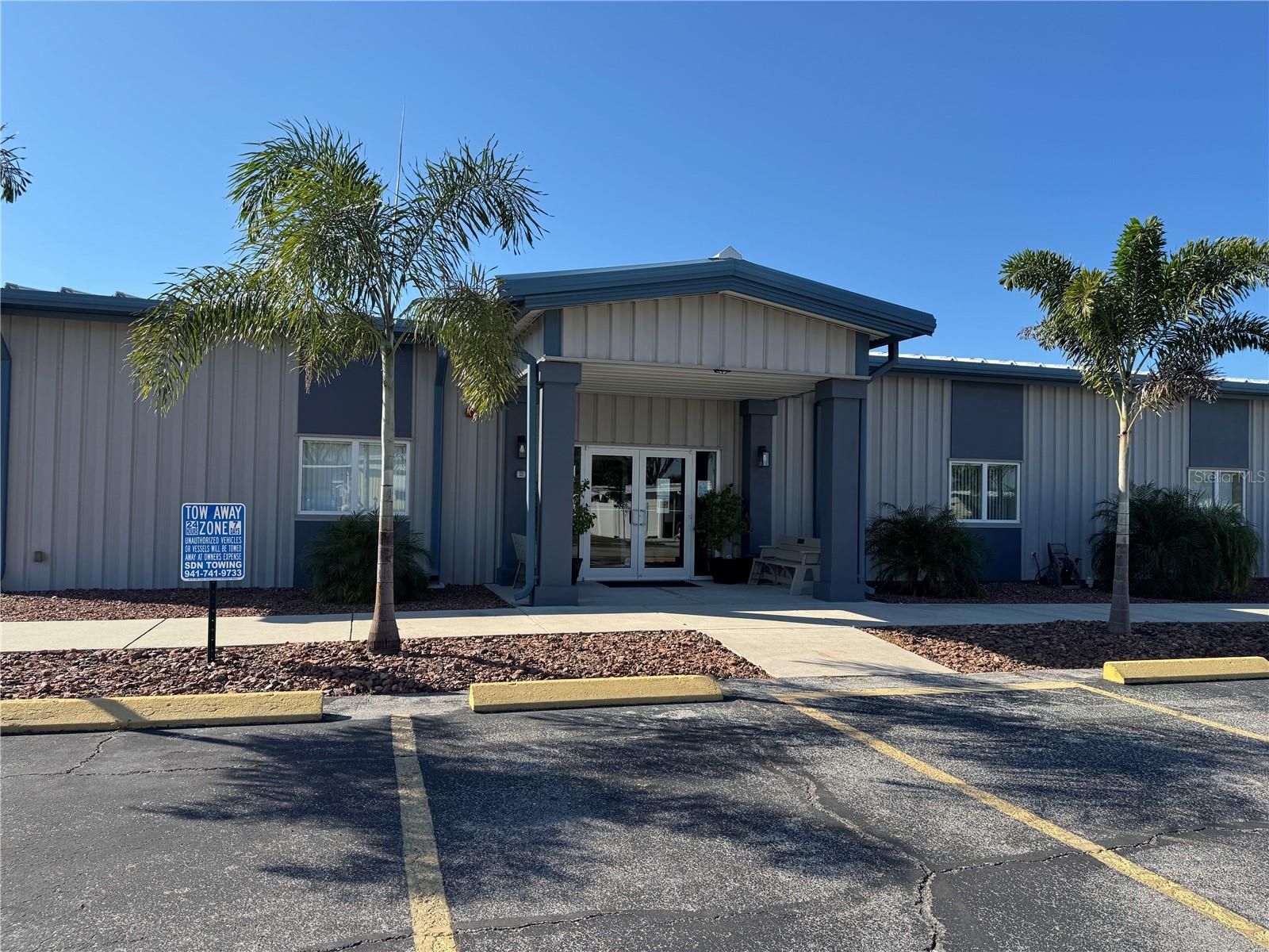 Image 11 of 17 For 420 49th Street E 85