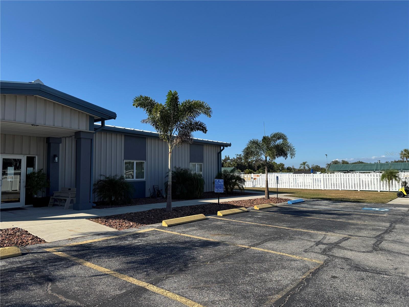 Image 12 of 17 For 420 49th Street E 85