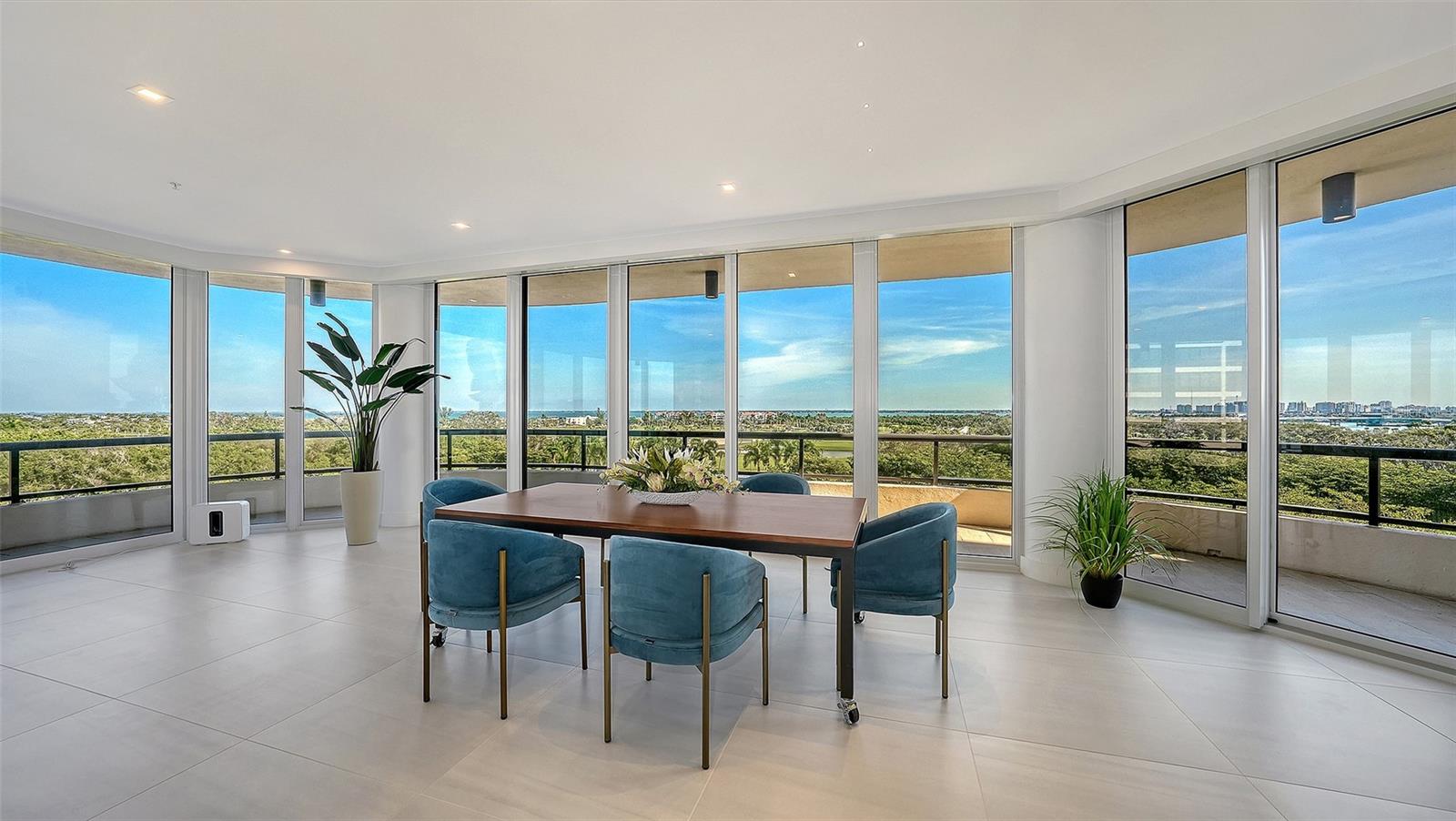 Image 16 of 65 For 415 L Ambiance Drive E507