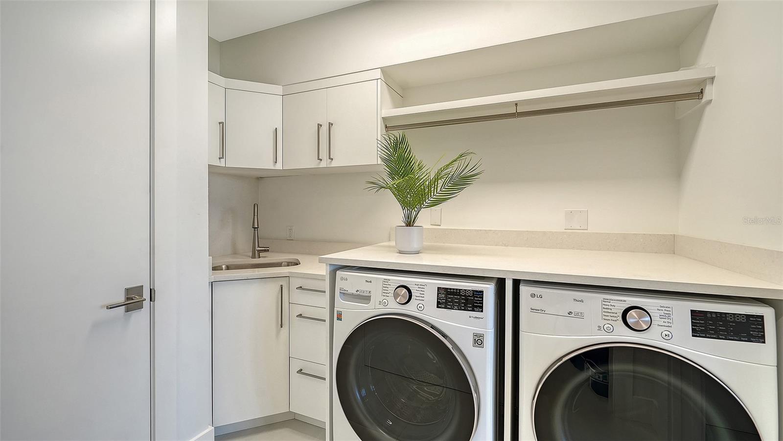 Image 41 of 65 For 415 L Ambiance Drive E507