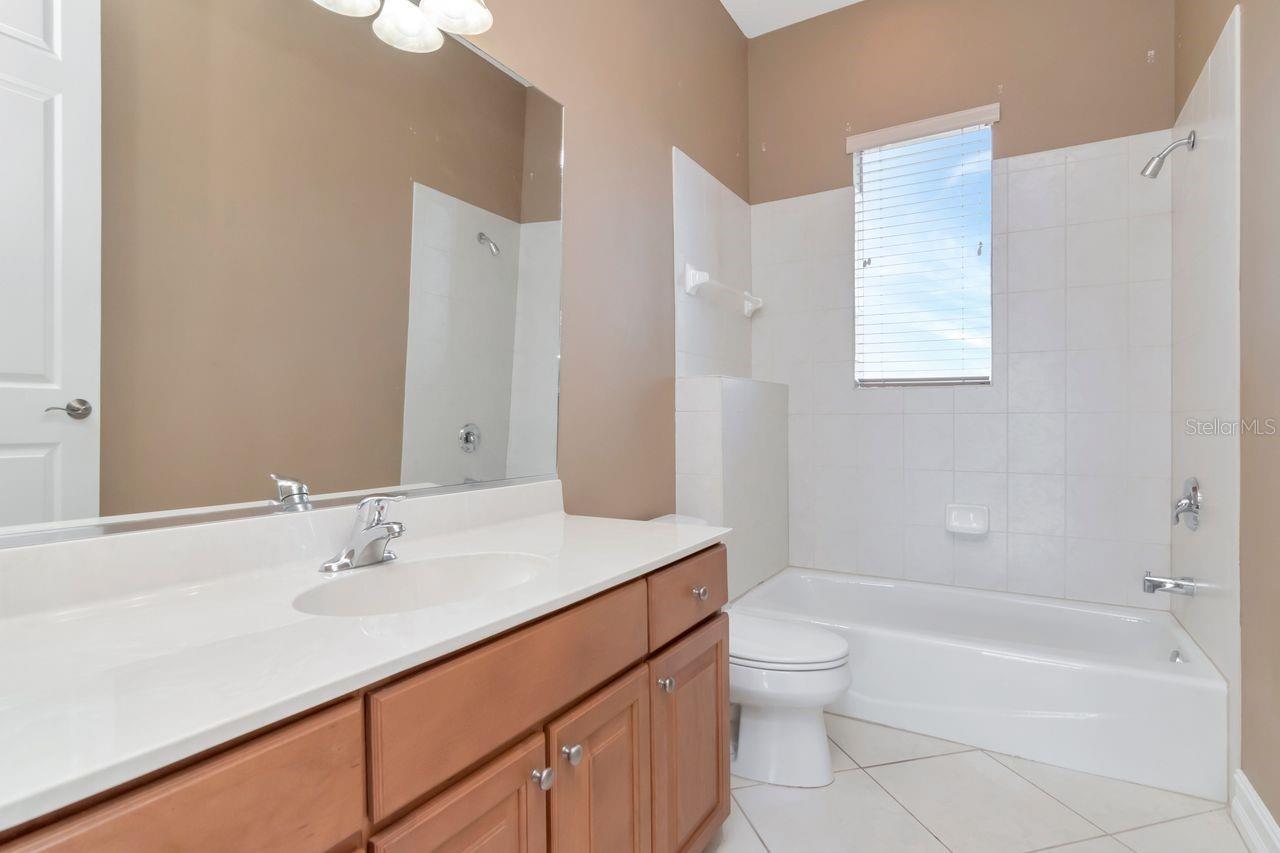 Image 21 of 92 For 1520 3rd Street Circle E