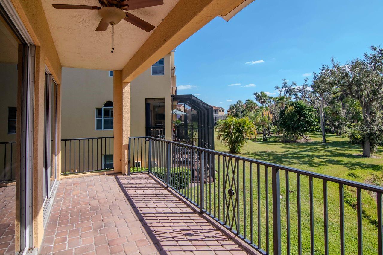 Image 26 of 92 For 1520 3rd Street Circle E