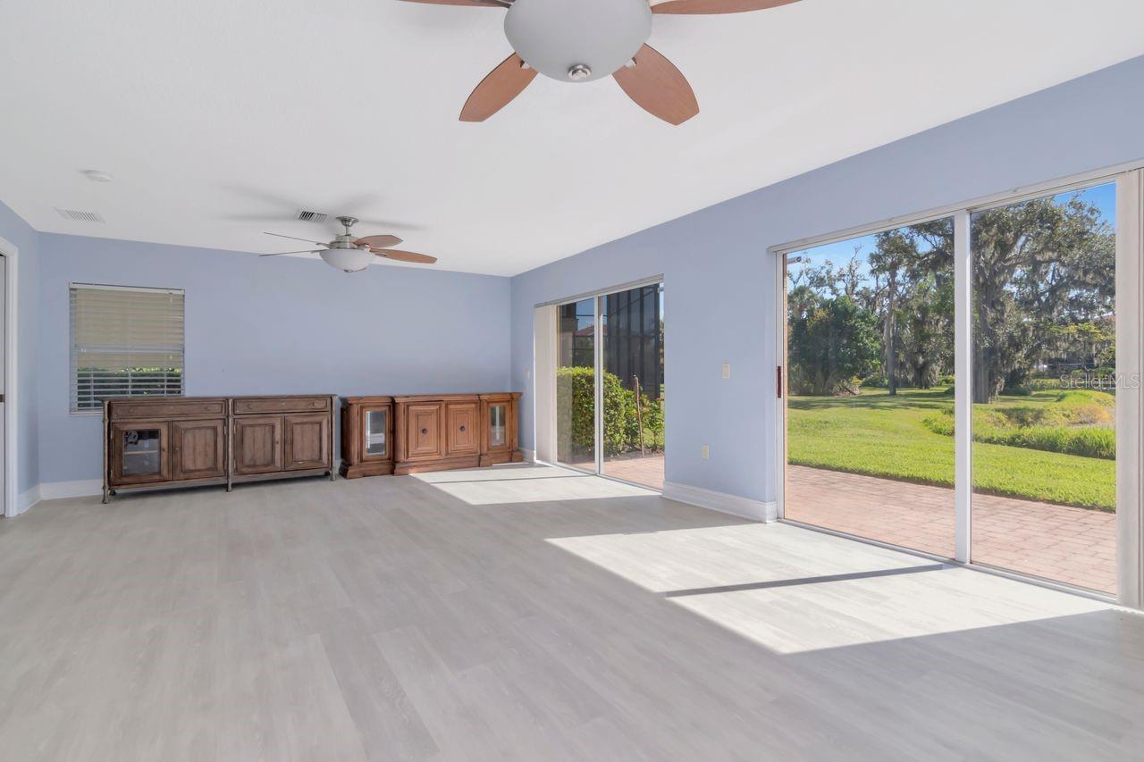 Image 28 of 92 For 1520 3rd Street Circle E