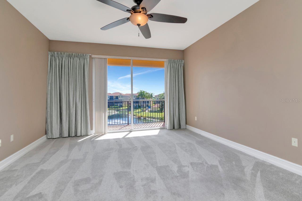 Image 32 of 92 For 1520 3rd Street Circle E