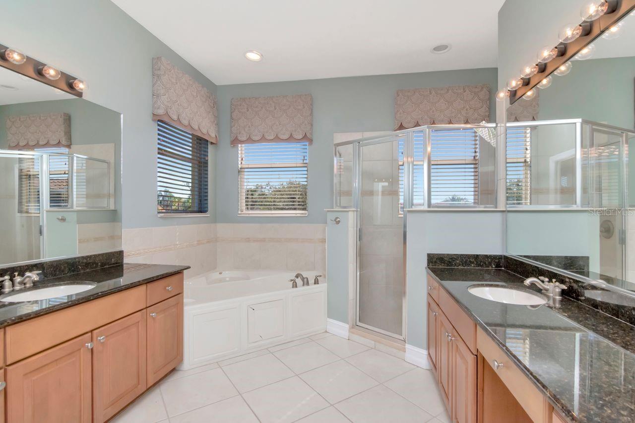 Image 34 of 92 For 1520 3rd Street Circle E