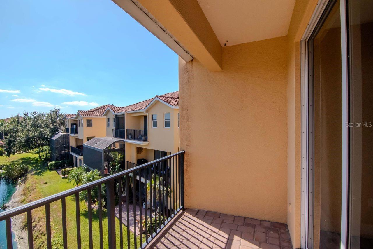 Image 37 of 92 For 1520 3rd Street Circle E