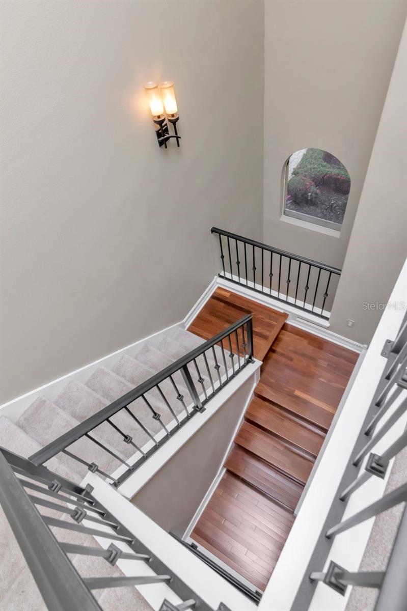 Image 43 of 92 For 1520 3rd Street Circle E