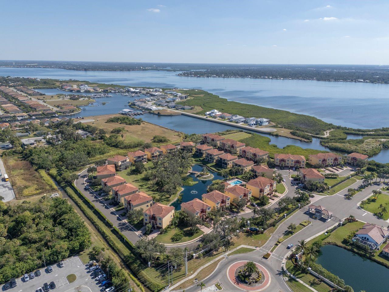 Image 47 of 92 For 1520 3rd Street Circle E