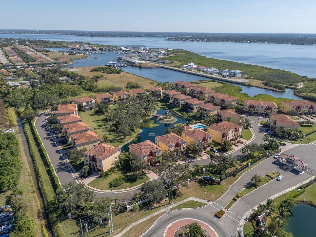 Image 6 of 92 For 1520 3rd Street Circle E