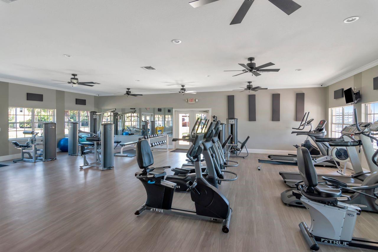 Image 78 of 92 For 1520 3rd Street Circle E